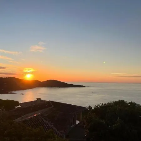 Vila Large Family Villa, Exceptional Sea View