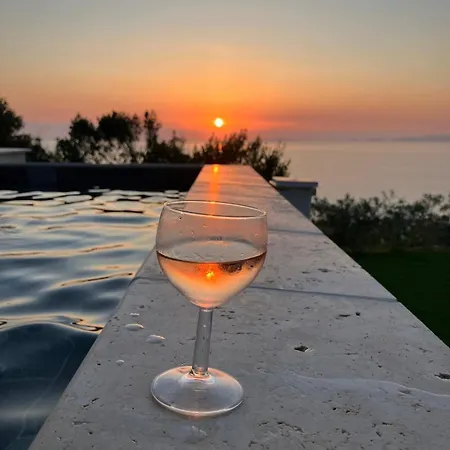 빌라 Large Family Villa, Exceptional Sea View