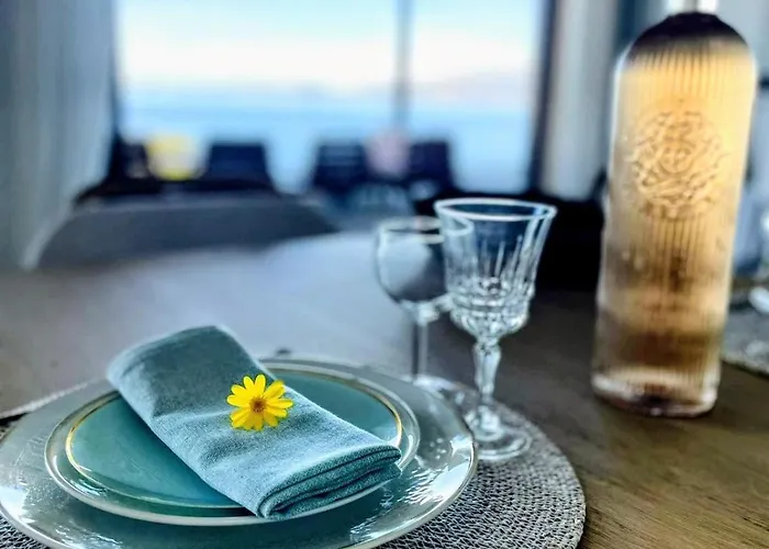 Villa Large Family Villa, Exceptional Sea View