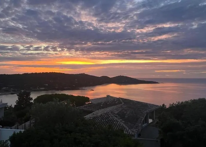 Large Family Villa, Exceptional Sea View *