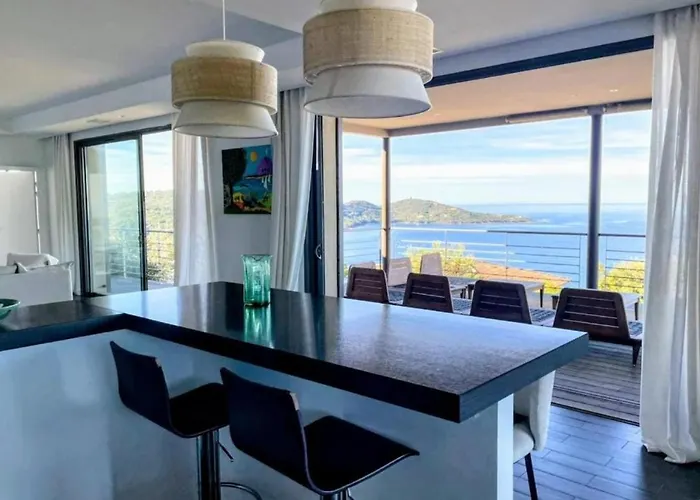 Large Family Villa, Exceptional Sea View *