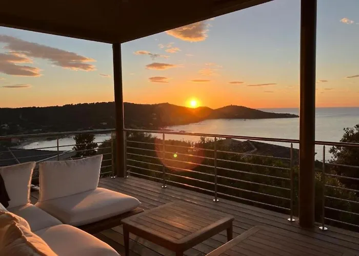 Large Family Villa, Exceptional Sea View * Coti-Chiavari (Corsica)